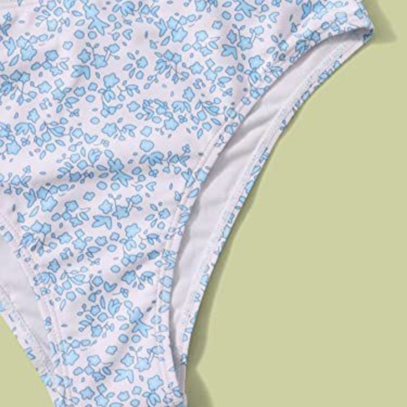 Vintage-Inspired Blue and White Bikini with Floral Print, Girls, New, Size 13 - Picture 3 of 3